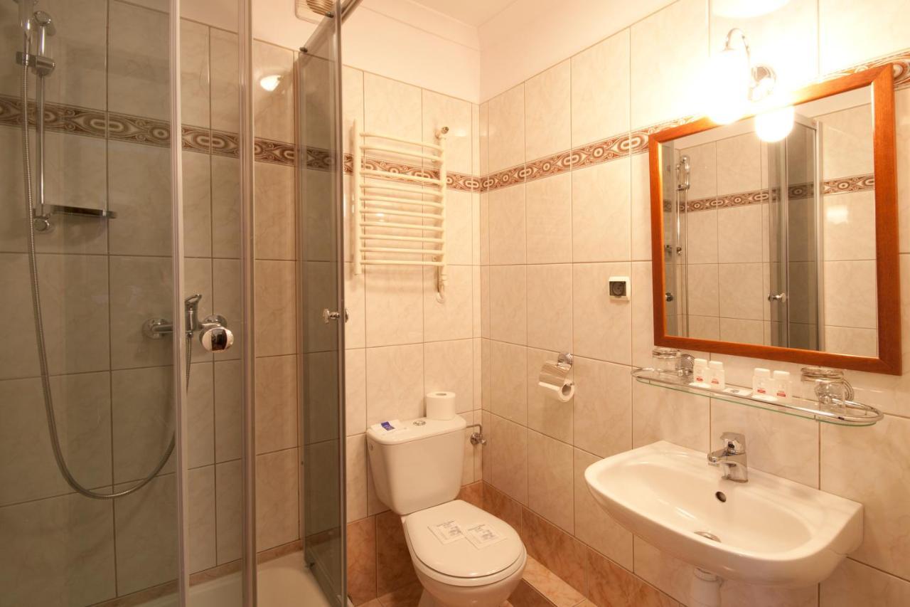 Hotel Retman ทอรูน ภายนอก รูปภาพ