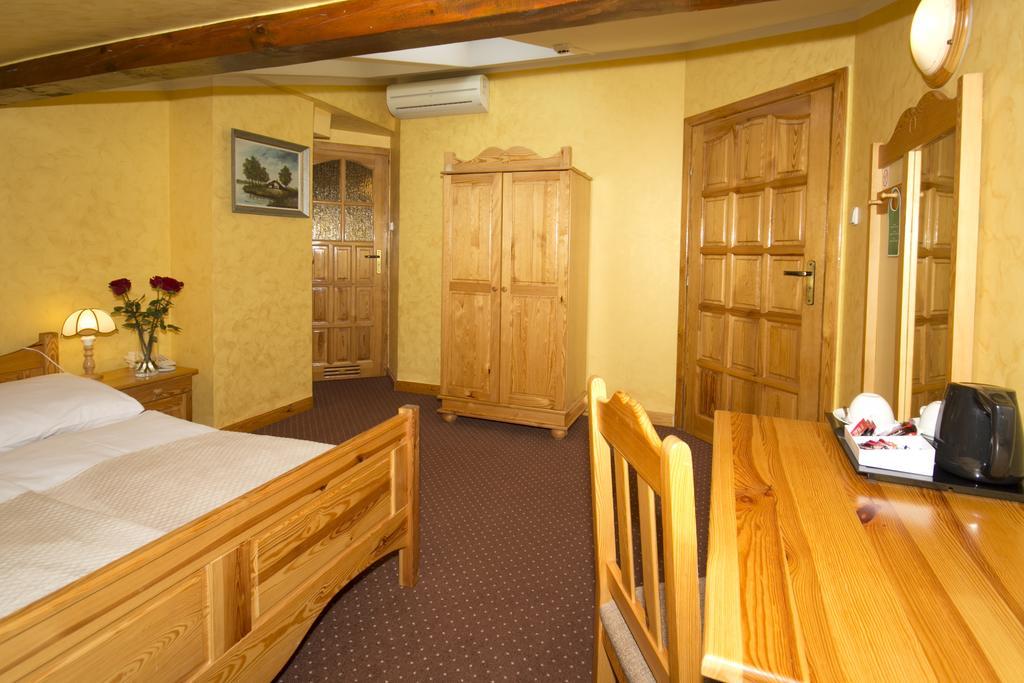 Hotel Retman ทอรูน ภายนอก รูปภาพ