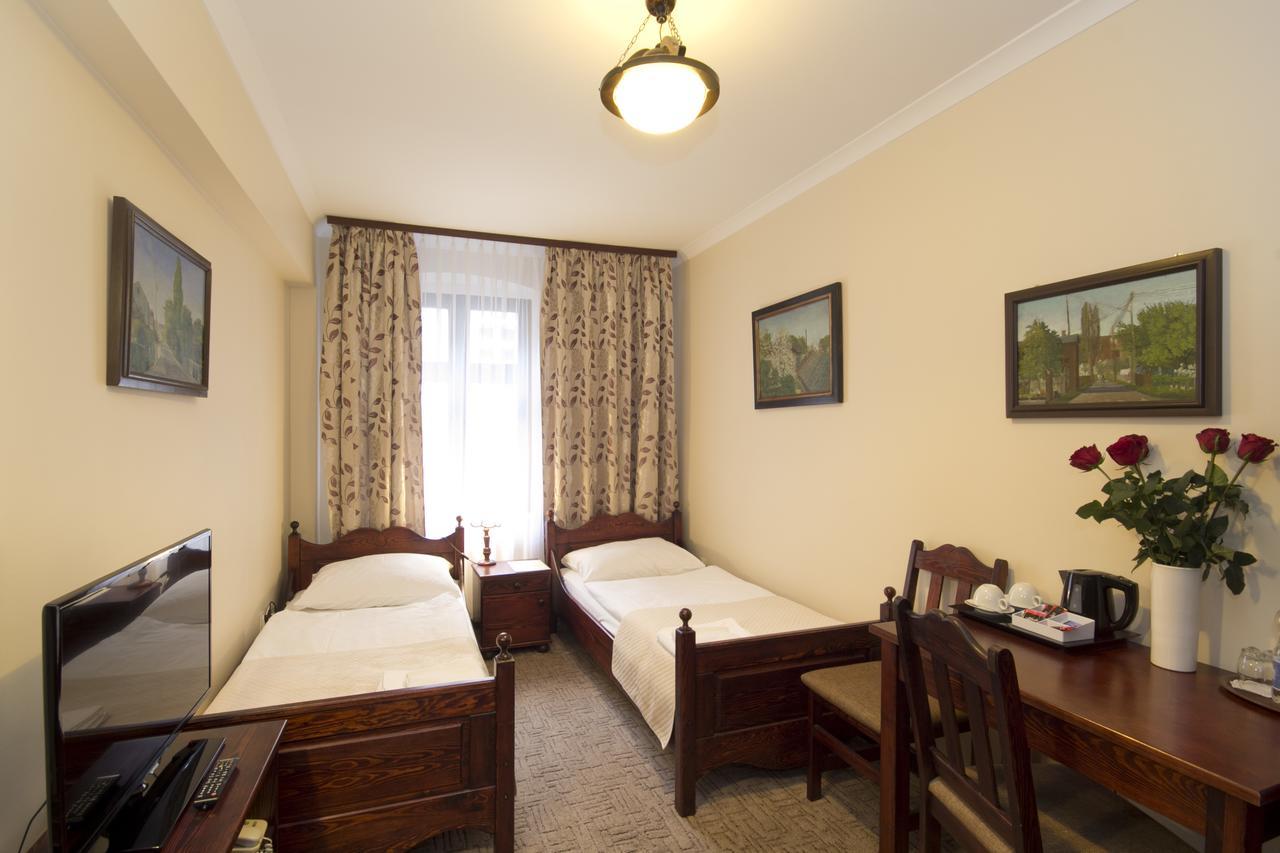 Hotel Retman ทอรูน ภายนอก รูปภาพ