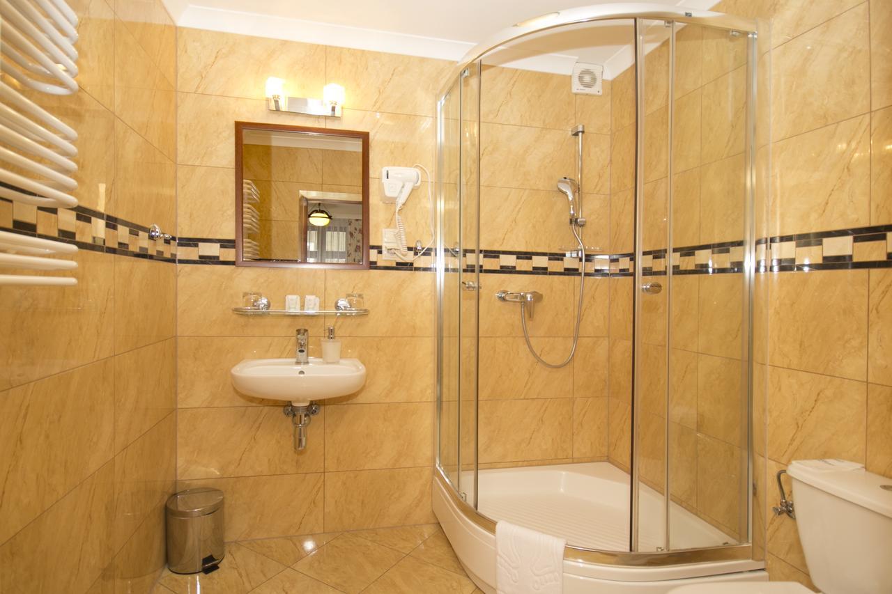 Hotel Retman ทอรูน ภายนอก รูปภาพ