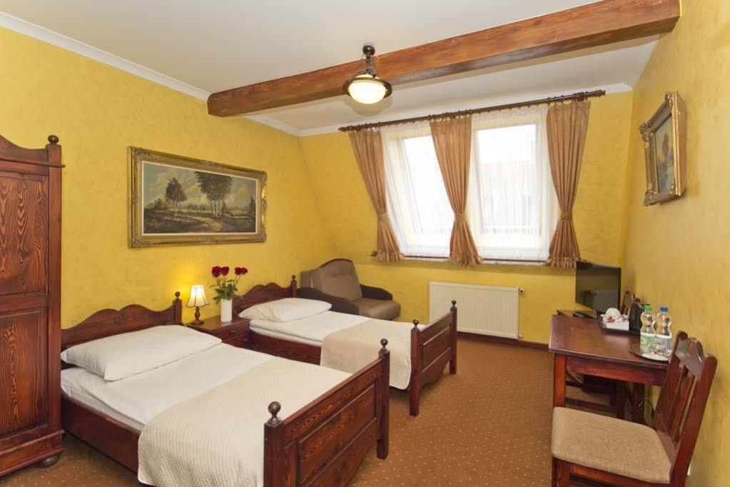 Hotel Retman ทอรูน ภายนอก รูปภาพ